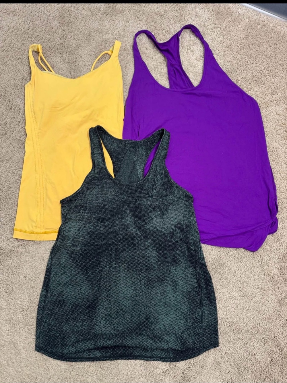 Lululemon Lot of Size 6 Essential Pleated Tank Tops 3 Total!!!